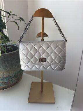 Chanel silver Shiney - Wallet on a Chain
